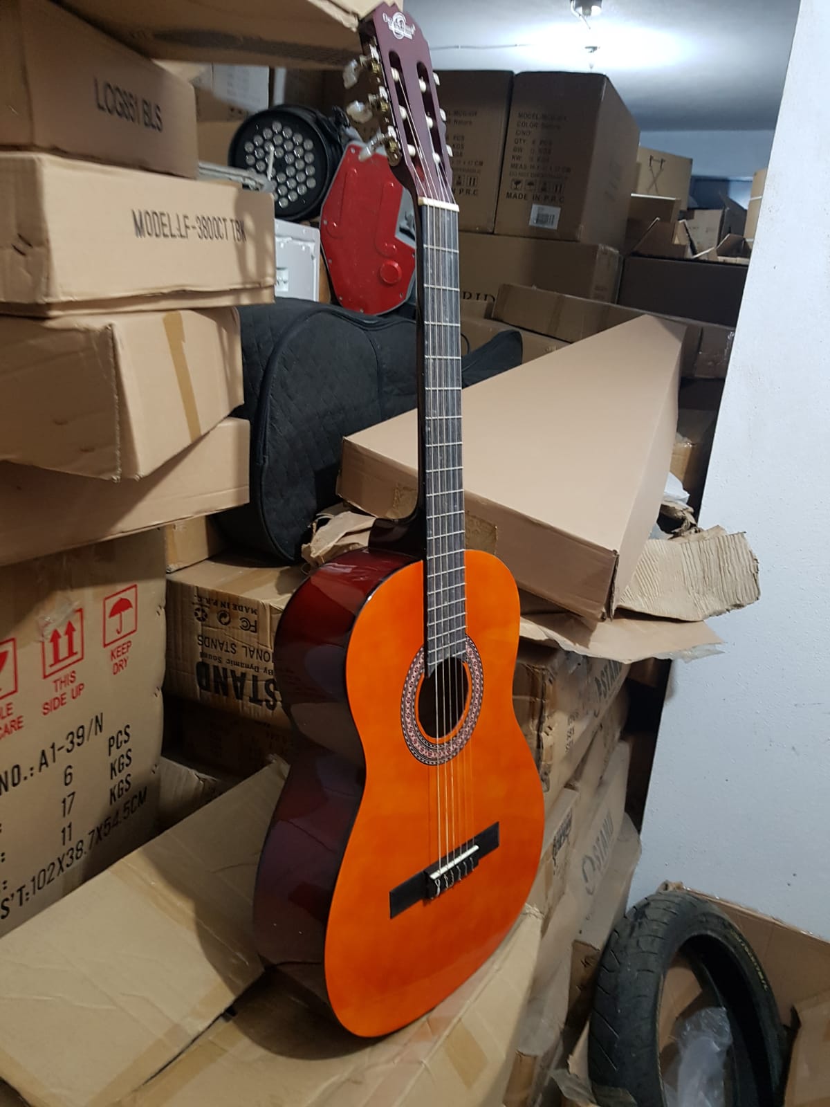 Spot Klasik Gitar 5 Adet Var