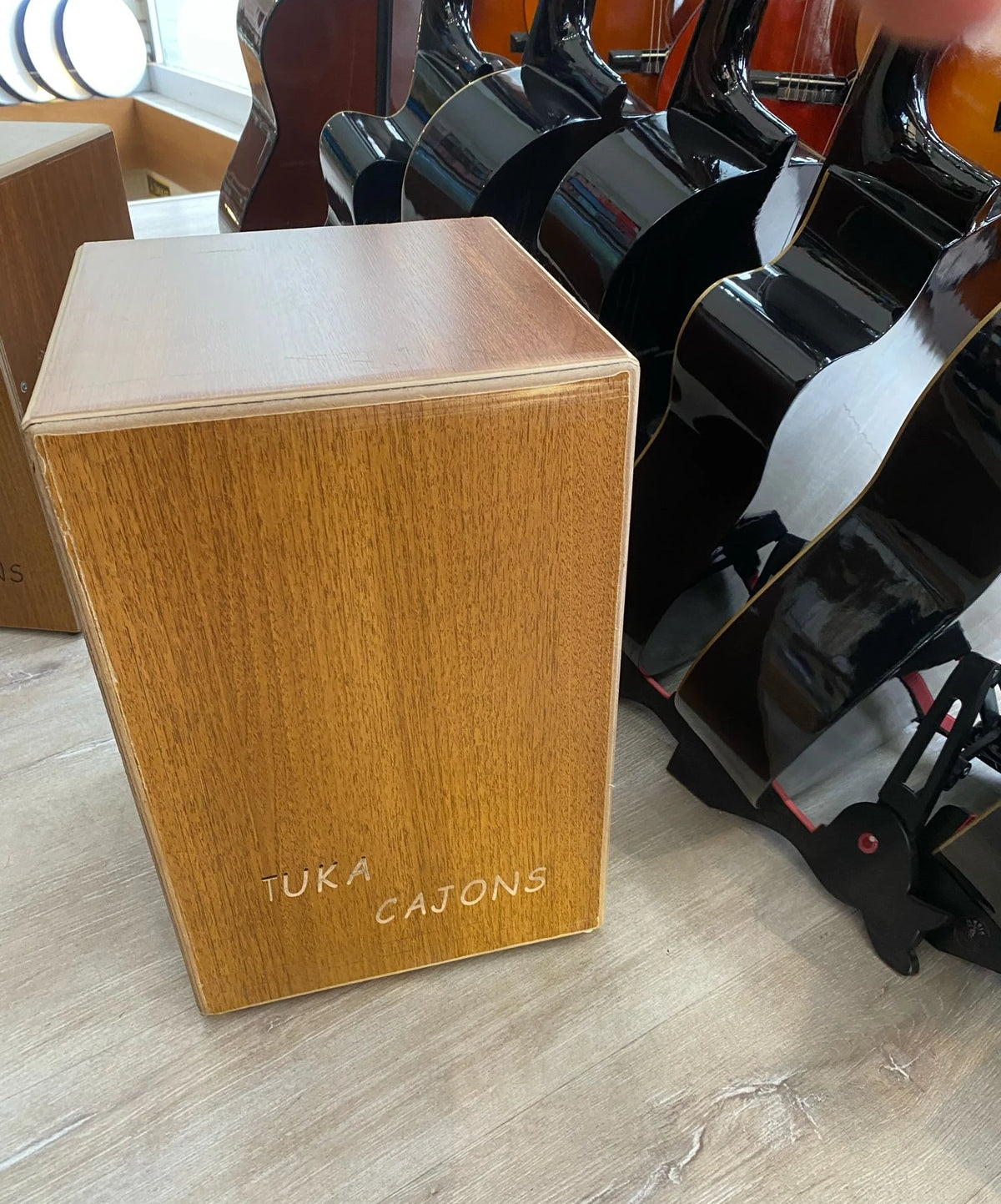 Tuka Kajon Kj-200 Pro