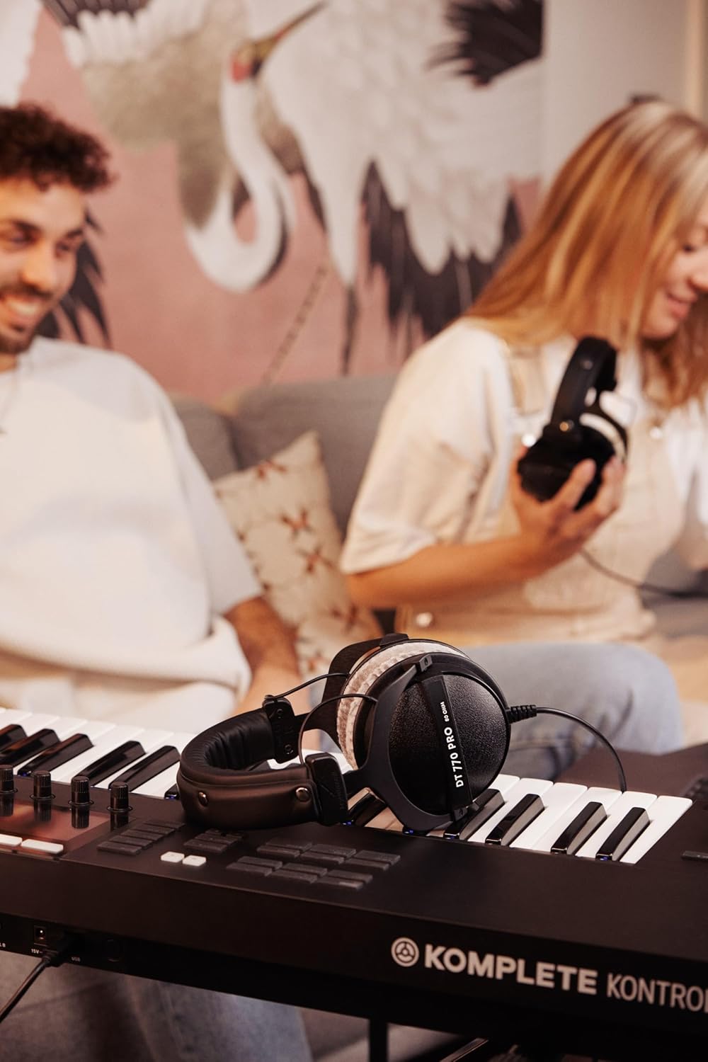 DT 770 PRO (80 Ohm) Stüdyo Referans Kulaklığı