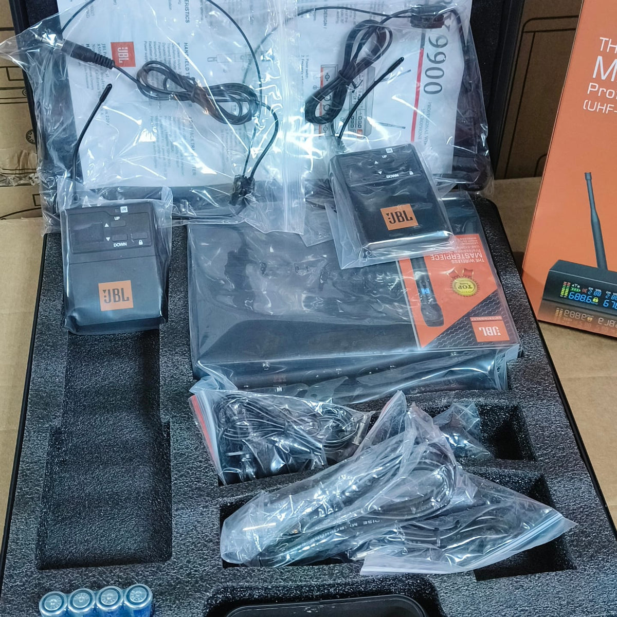 Jbl Urx 9900 - Dual Headset - Wireless Microphone