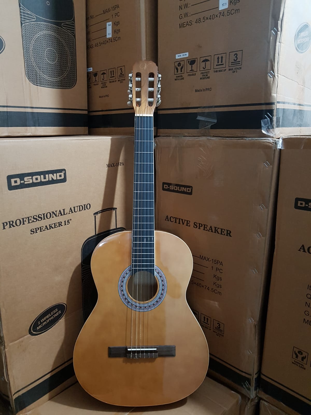 Spot Klasik Gitar 4 Adet Var